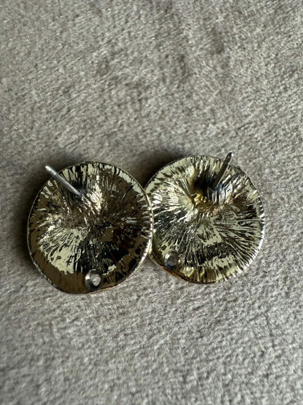 Navy Anchor Cufflinks in Cream and Gold - Classic Men's Accessory